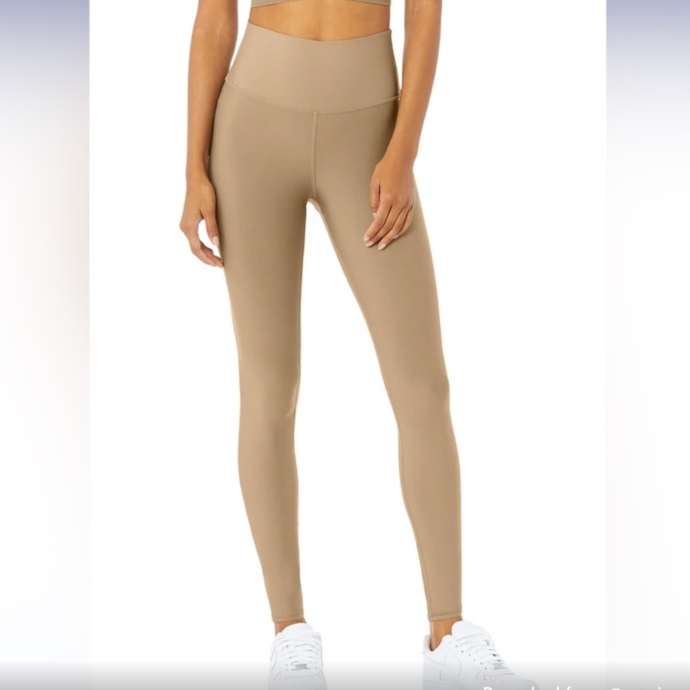 Alo Yoga Size XS Beige/Taupe Leggings